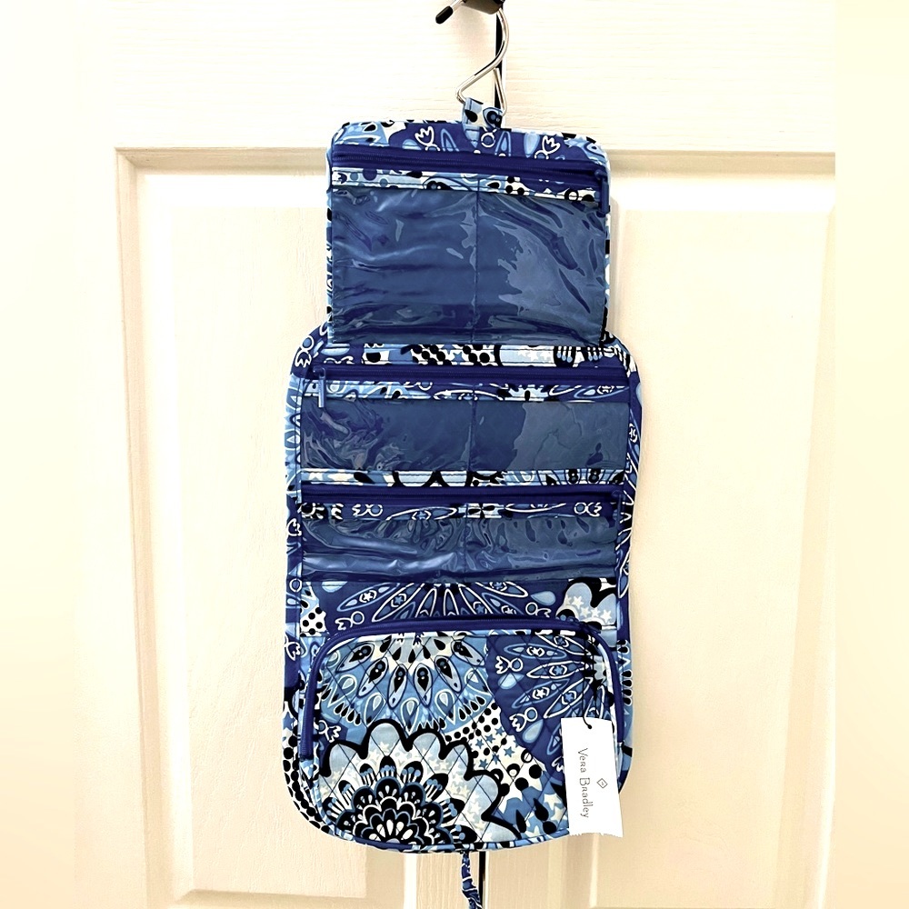 Vera Bradley Hanging Toiletry Travel Bag, NEW